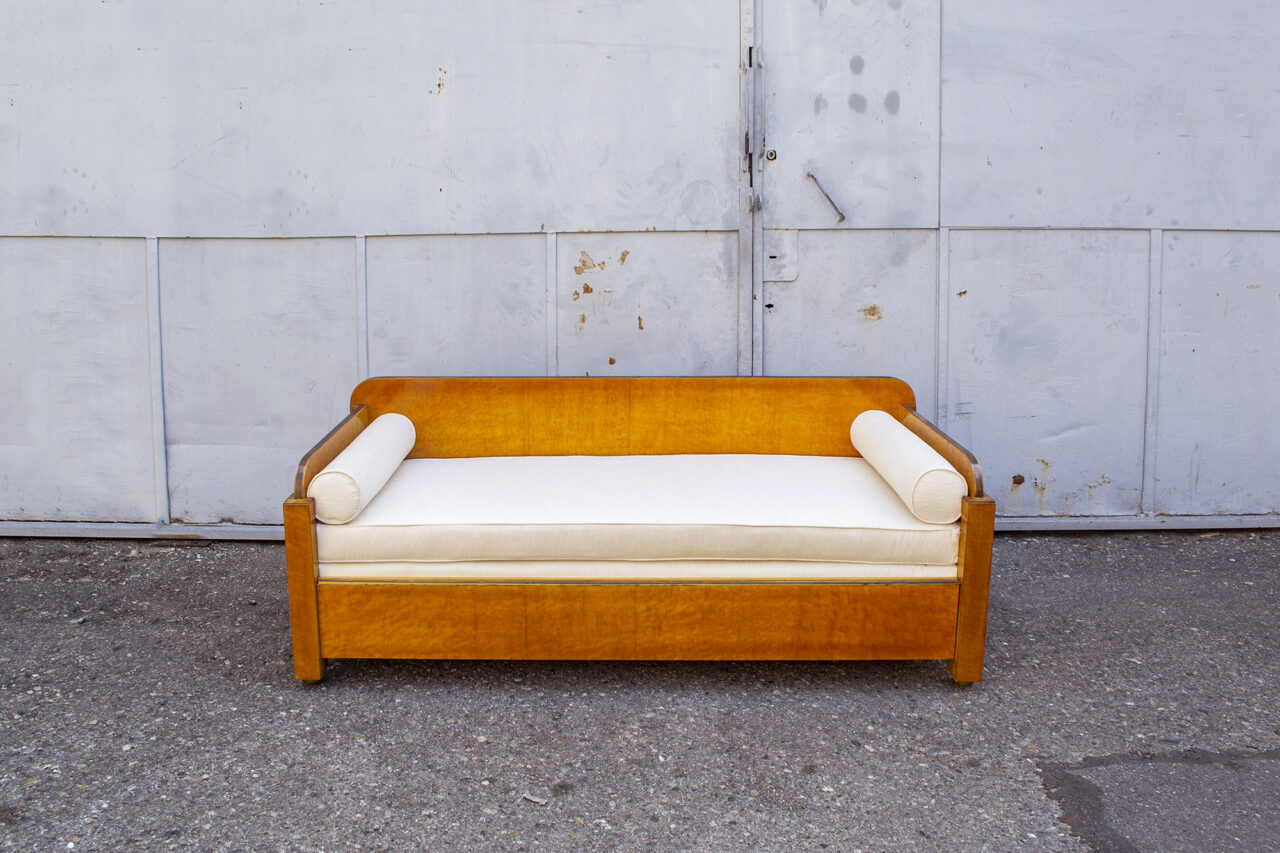 Divano Art Deco