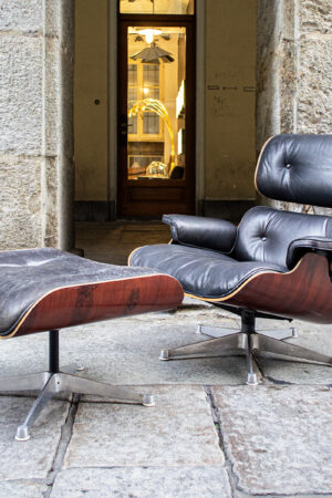 Lounge Chair 670